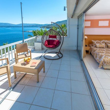 Avra Hotel Méthana Екстериор снимка