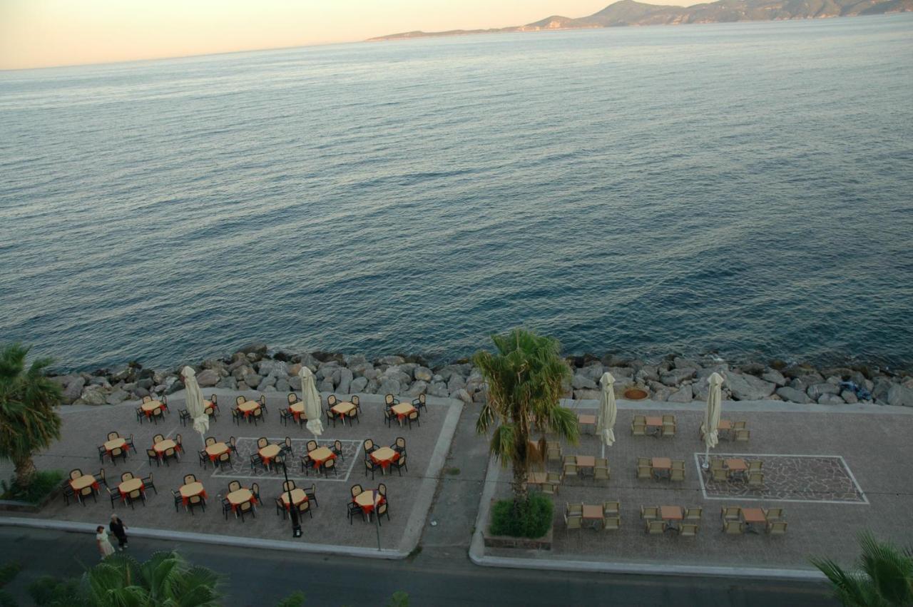 Avra Hotel Méthana Екстериор снимка