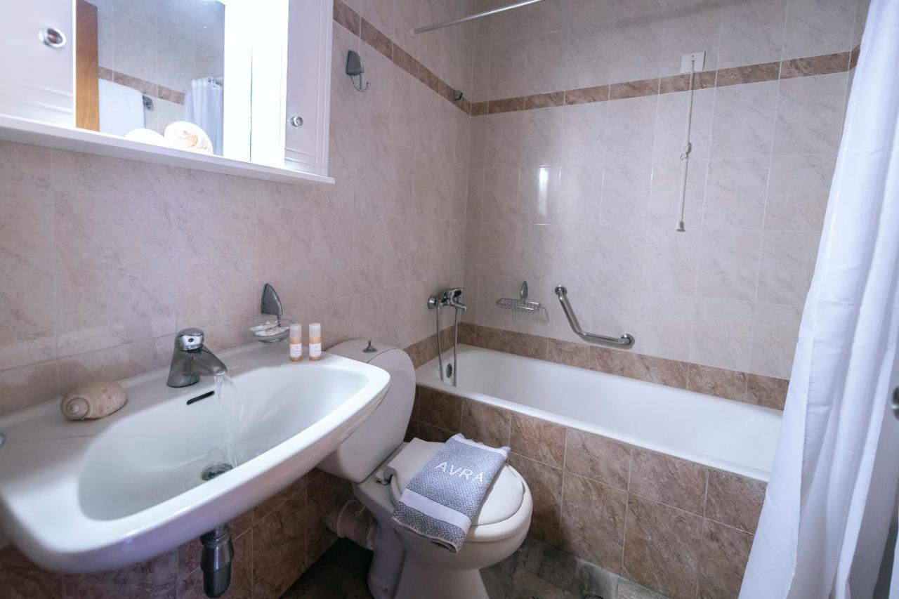 Avra Hotel Méthana Екстериор снимка