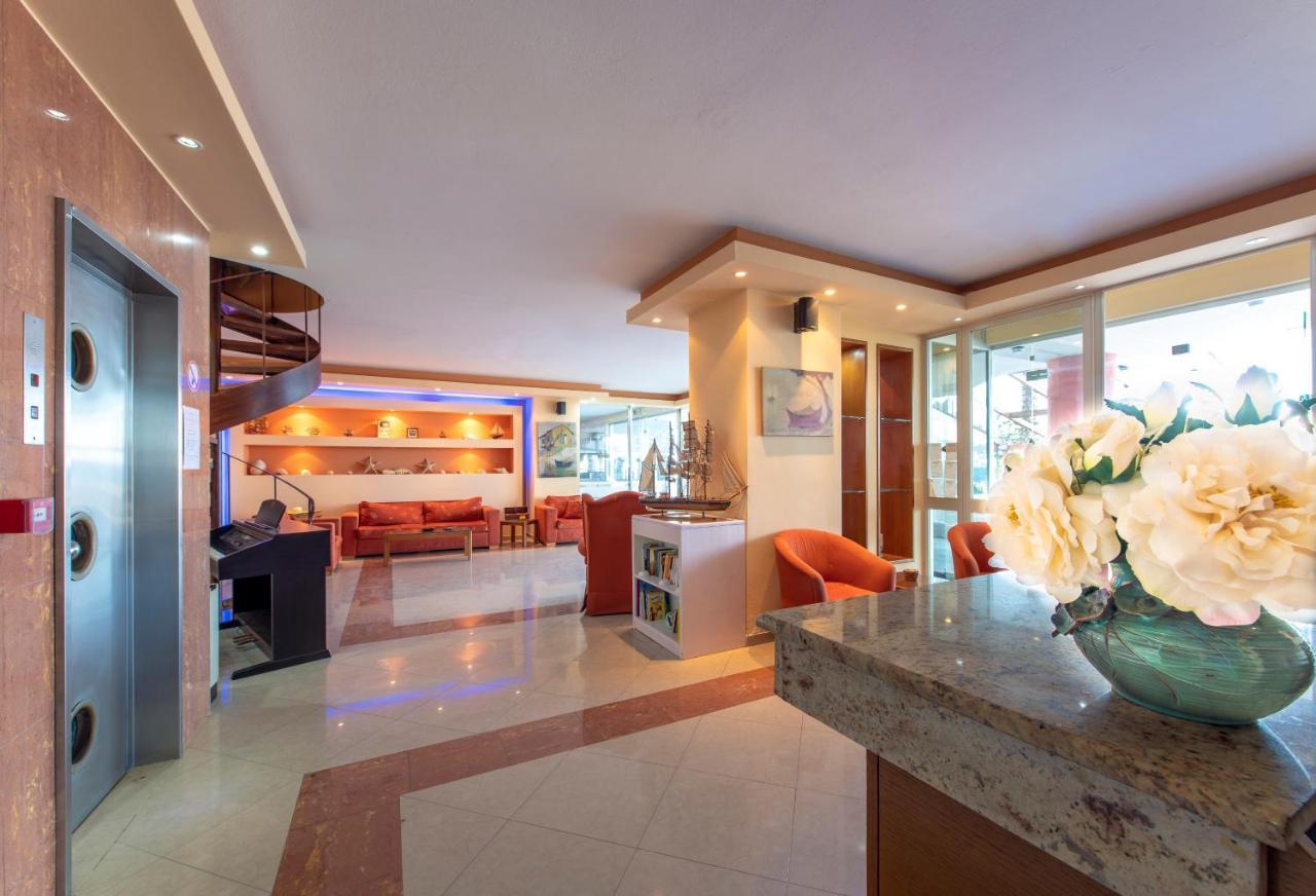 Avra Hotel Méthana Екстериор снимка