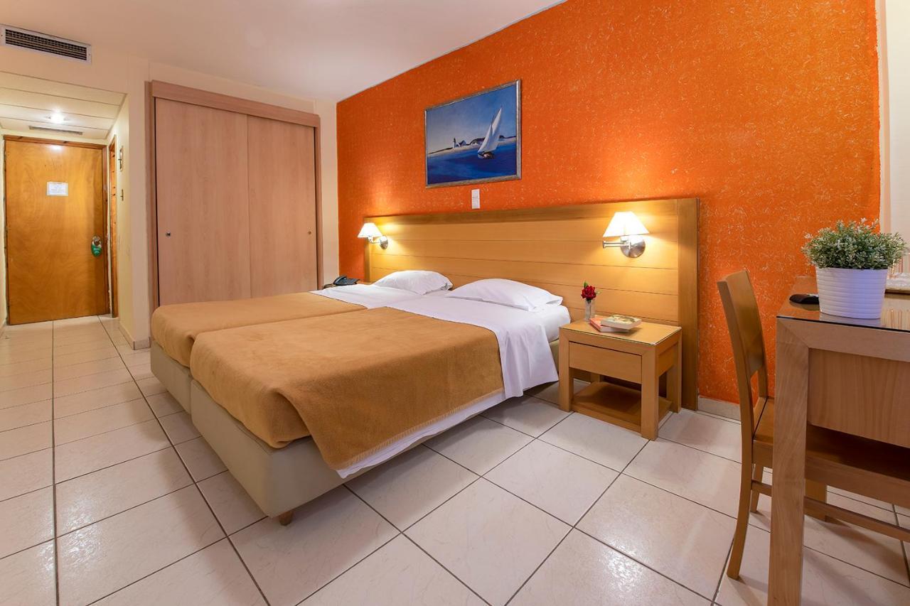 Avra Hotel Méthana Екстериор снимка