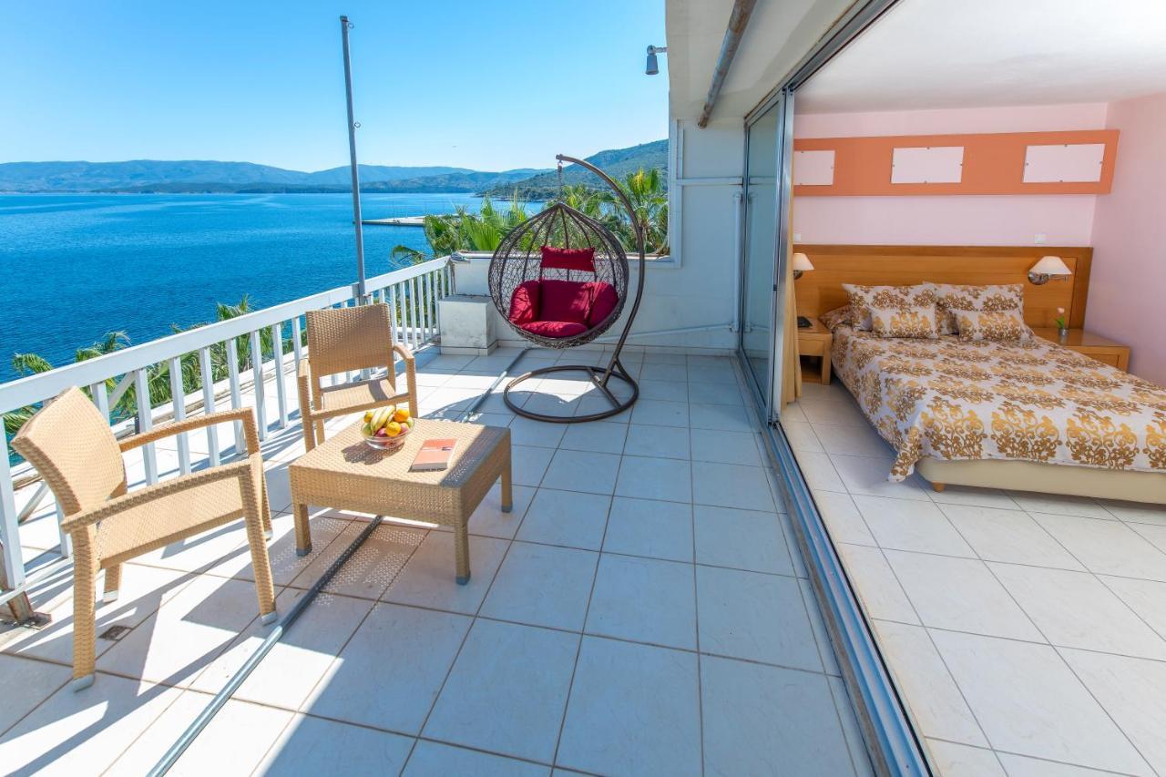 Avra Hotel Méthana Екстериор снимка